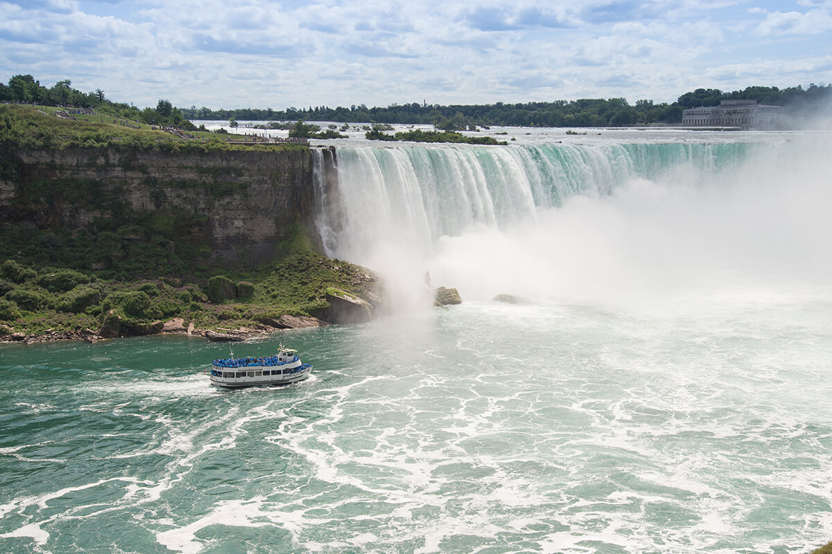 Arrival & First Views