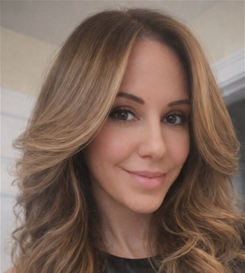 Anna Psarros